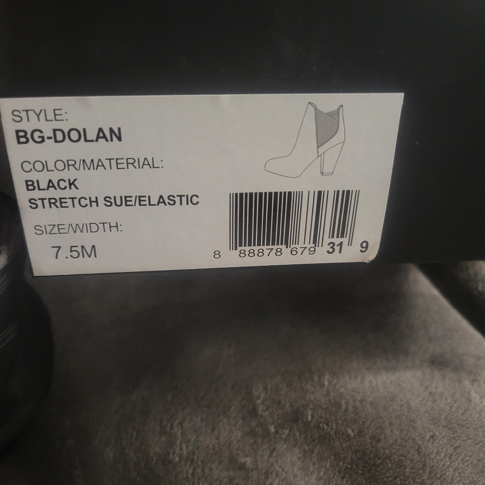 BCBG Suede black Boots